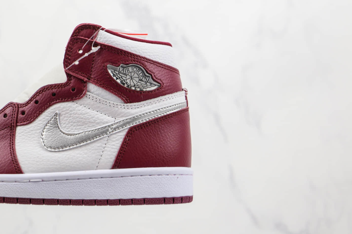 Air Jordan 1 Retro High OG 'Bordeaux' 555088-611 - Iconic Sneakers for Style and Comfort