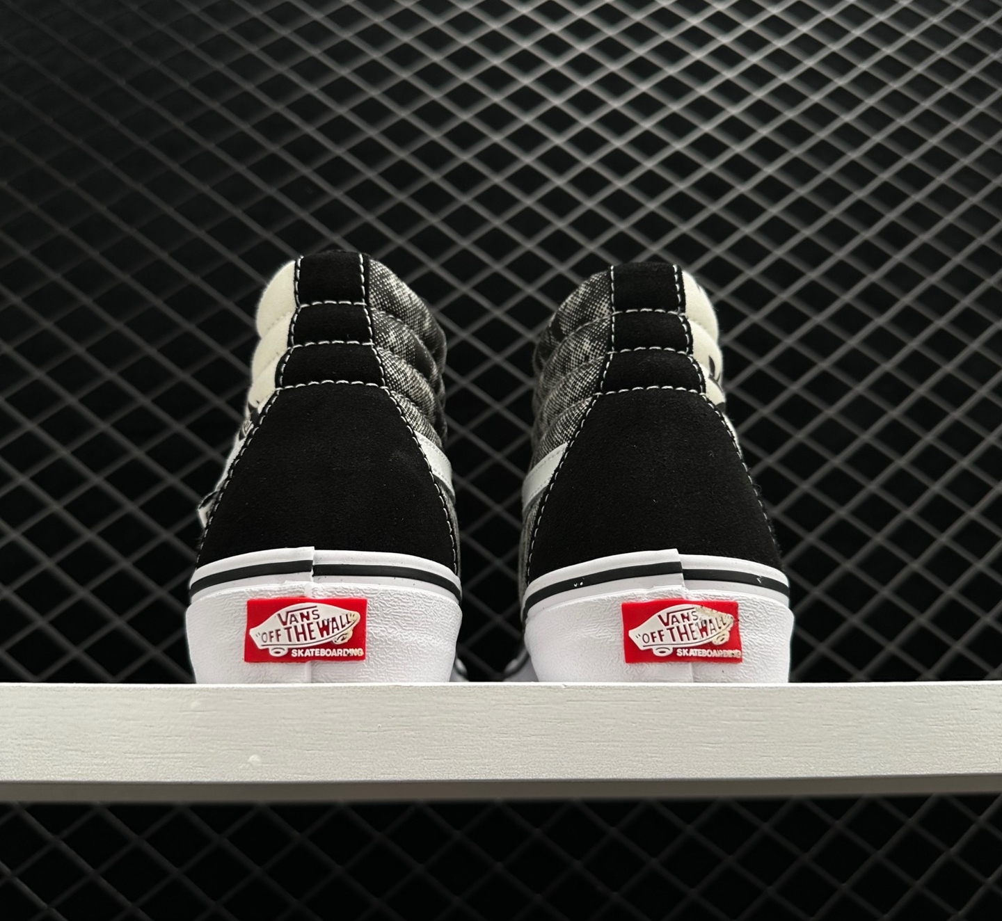 Vans Skate SK8-HI Reissue 'Grosso 88 - Black Palms': Trendy Retro Skate Shoes