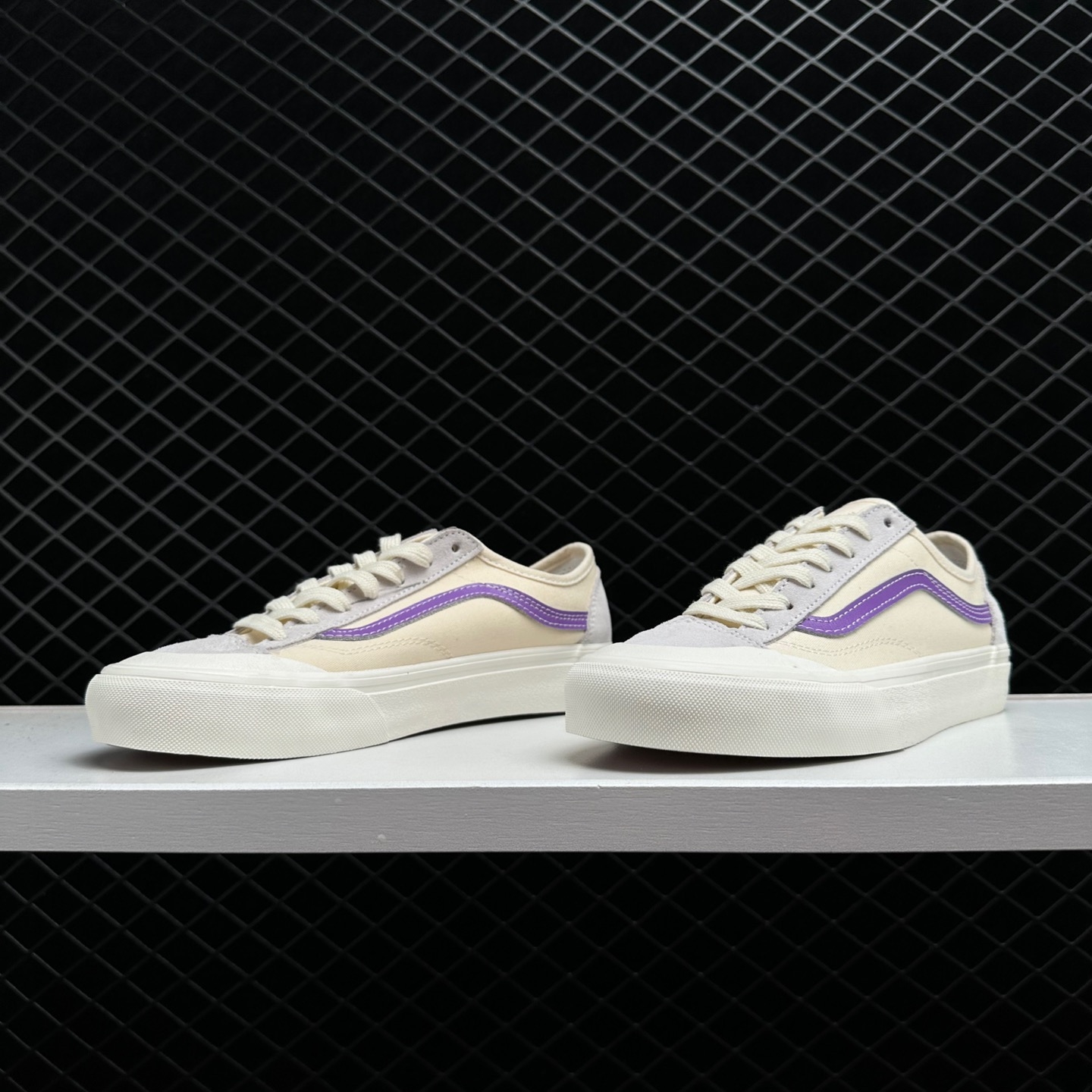 Vans Style 36 Decon SF 'White Purple' VN0A5HFF2Z2 - Retro-inspired Sneakers in White and Purple
