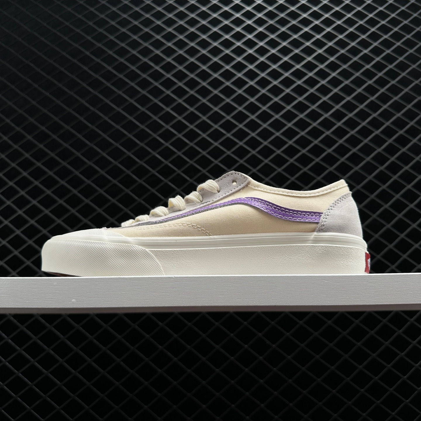 Vans Style 36 Decon SF 'White Purple' VN0A5HFF2Z2 - Retro-inspired Sneakers in White and Purple